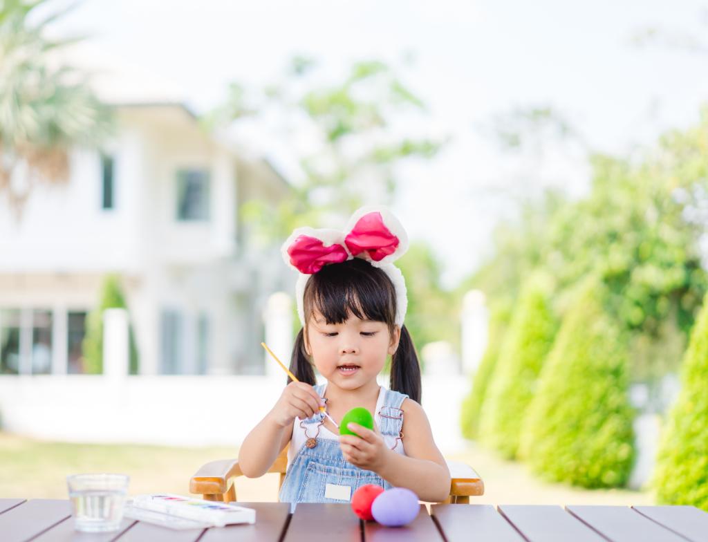 BMO's tweet photo. Happy Easter weekend to all those celebrating! Our branches will be closed today and Easter Sunday in observance. As always, mobile banking is available 24/7 for your convenience. https://t.co/wrjYSQcyZY https://t.co/0rmmgBde2r