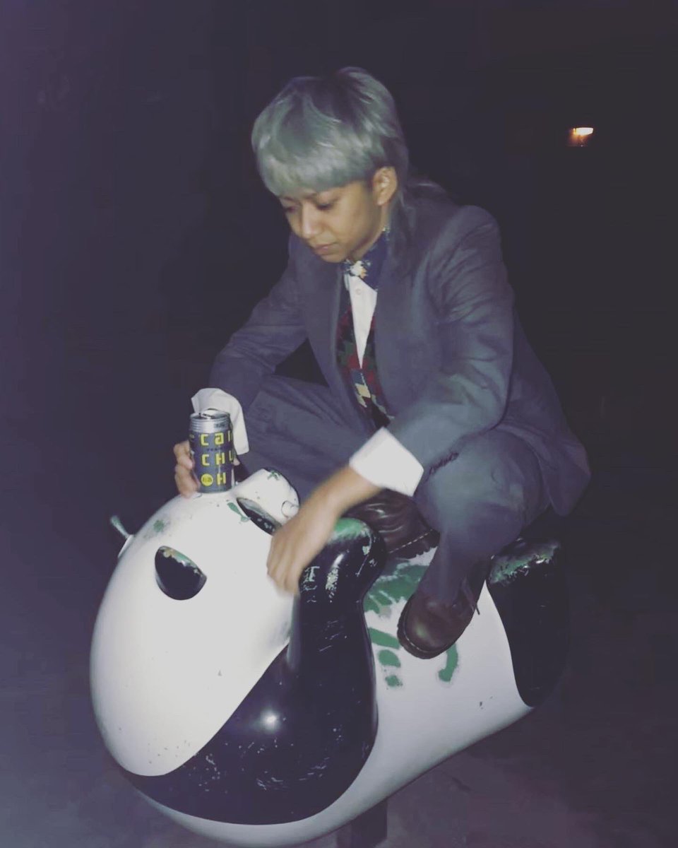 Sp_BottlesHouse's tweet photo. この顔よ…🐼
#madnightpandarider
#madnight #panda #rider #pandarider https://t.co/bhaMBbaUCs