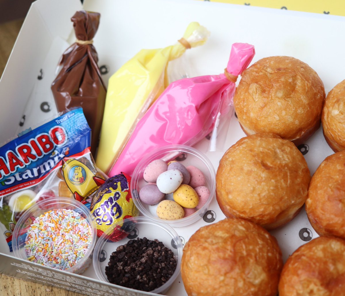 🍩Last minute orders still accept for this weekend!!🐣
Order by 6pm for next day orders.
Collection &amp; delivery 🚚 

therollingdonut.ie/orders/

.
.
.
#food #easter #diy #fun #acivity #wfh #gift #giftideas #chocolate