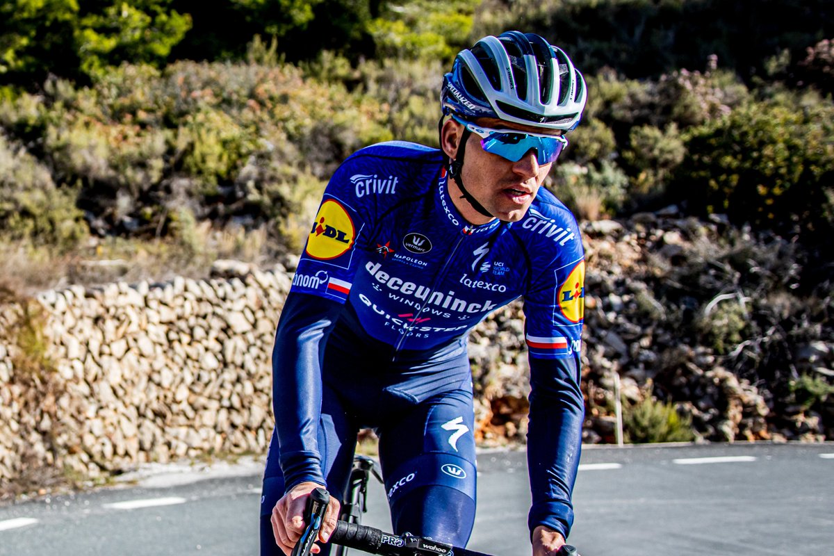 soudalquickstep's tweet photo. No @RondeVlaanderen for @zdenekstybar this Sunday.
We wish Styby a fast recovery and we can't wait to see him back with #TheWolfpack!
More details about this, here: https://t.co/QbWEPTV6LM
Photo: @BeelWout https://t.co/3sUfQHEMNj