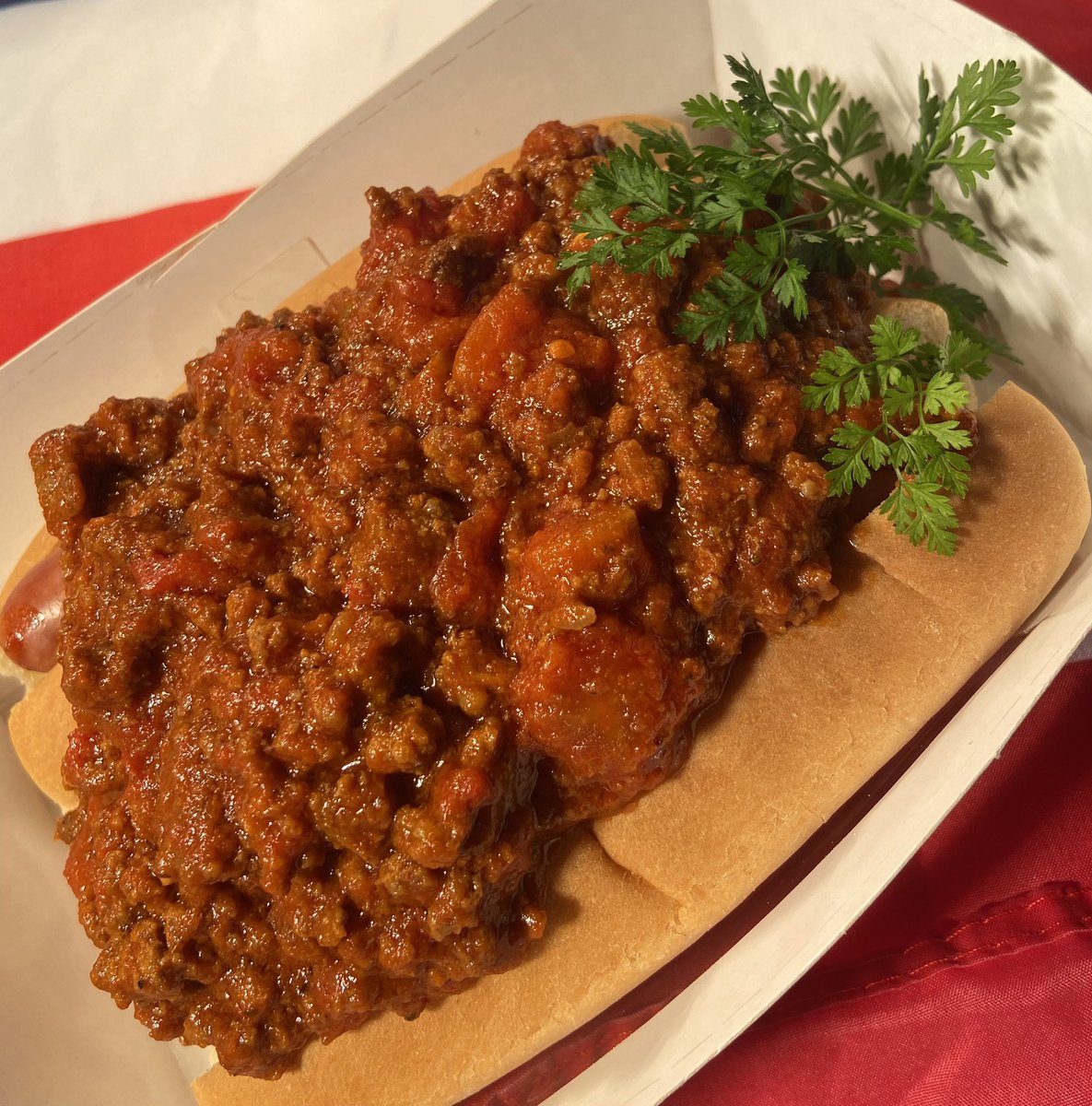 Chef Martin (@fIandango) spoiling our overseas pupils this lunchtime <a href="/BryanstonSchool/">Bryanston School</a> with his version of Philly Chilli Dogs with Dirty Fries. Top Notch!! #TeamBryanston
