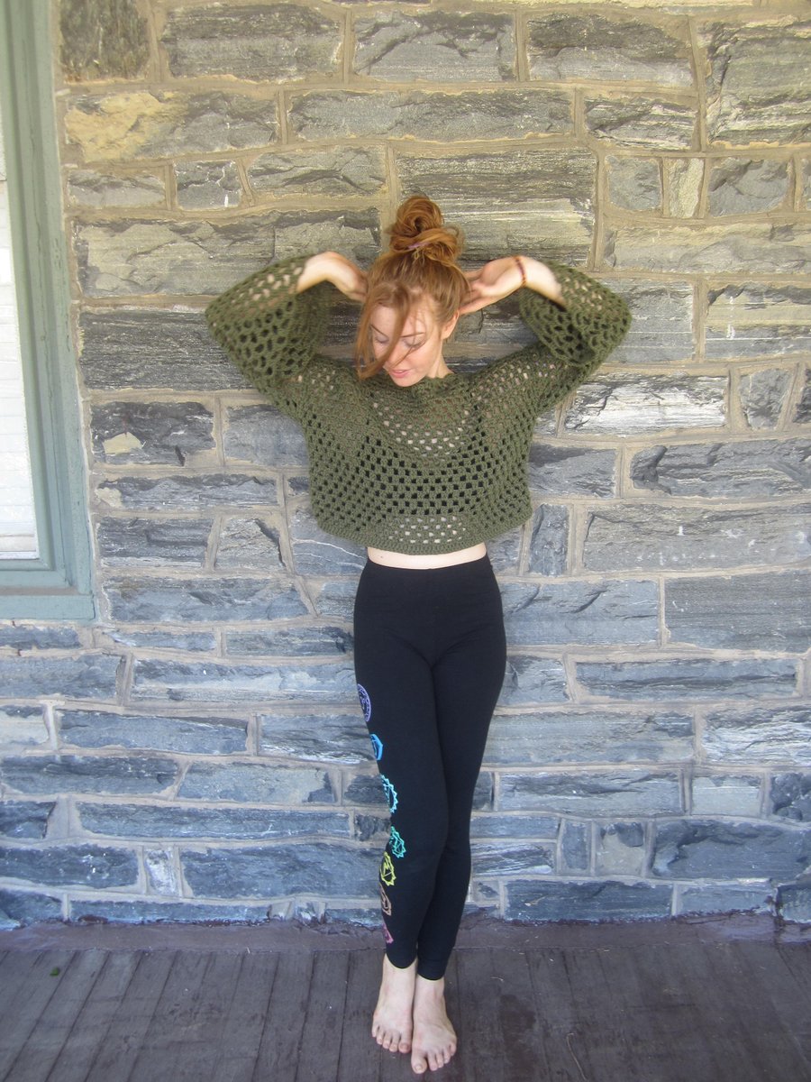 Elegantcrochets's tweet photo. CROP SWEATER, Over size crop sweater, Crochet sweater, Womens sweater, crochet crop sweater, Crop poncho, festival clothing, SWEATER https://t.co/WSX2oif22L #Crochetclothing #beachwear #crochettops #Crochet halter top #Festivalclothing #RetroSweater https://t.co/1lhoZrgbKg
