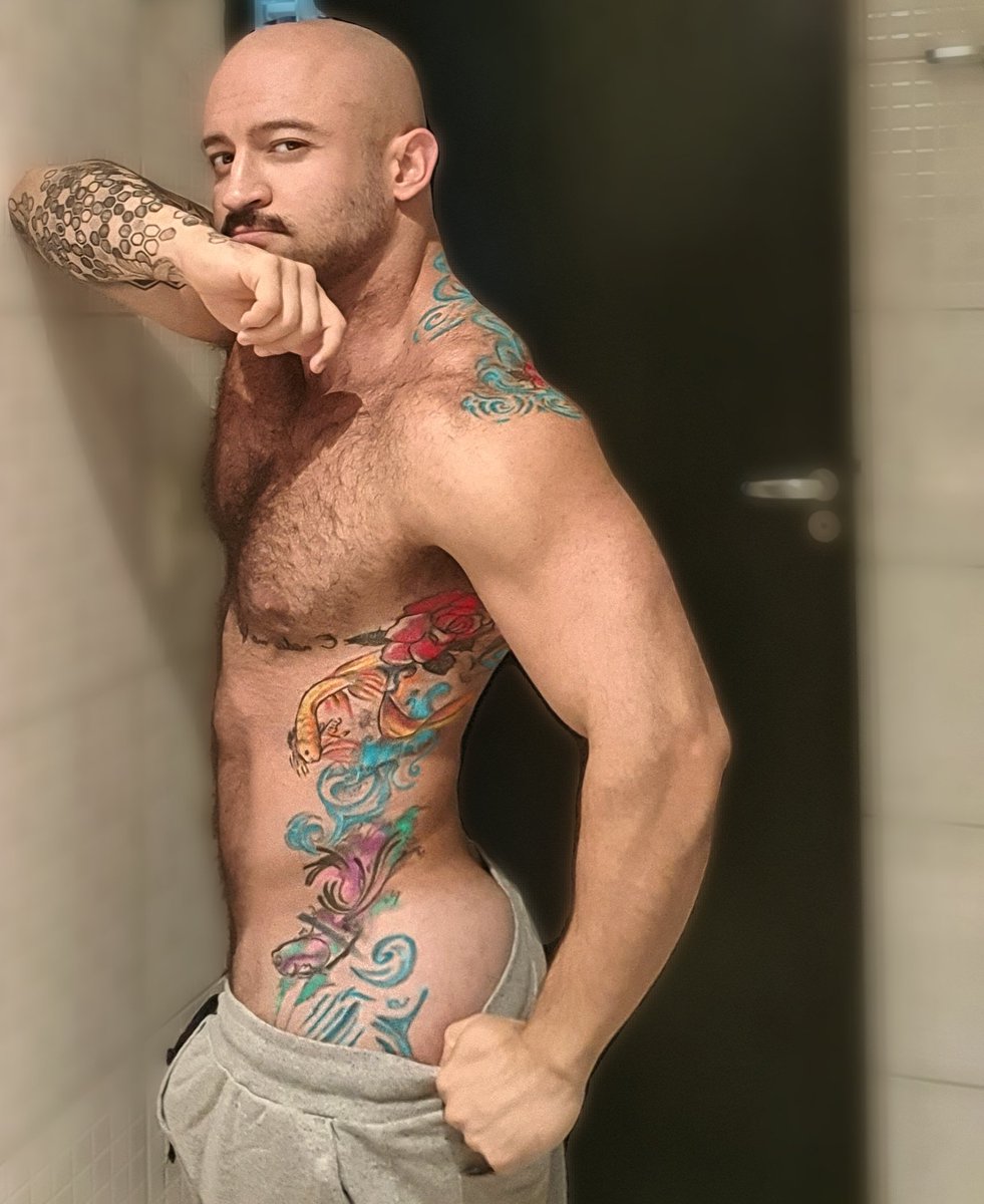 arielmelos's tweet photo. 🔥Instagram: @arielmelos 🐺😈
#hairymale #tattostyle #hairymuscle https://t.co/cySIPMx3ni