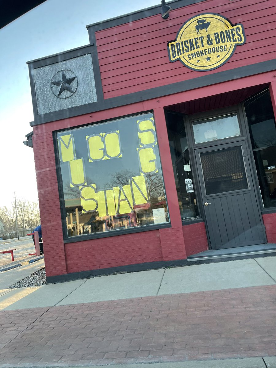 VSN_Monterro's tweet photo. Small town pride in Kouts,Indians a day before the Kouts vs Barr-Reeve 1A Championship. The doughnuts even have Mustang yellow sprinkles! #State #IndianaBasketball #IHSAA @KoutsMHS @KoutsAthletics https://t.co/L6gI7nuEo0