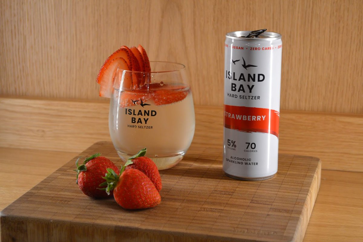 ReviewStudioUK1's tweet photo. #ad #gifted @DrinkIslandBay hard seltzers are a convenient, refreshing and exciting drink that is perfect for picnics, bbq and garden parties this summer. #hardseltzer #zerosugar #zerocarbs #healthieralternative https://t.co/cNdWJ2zGY8