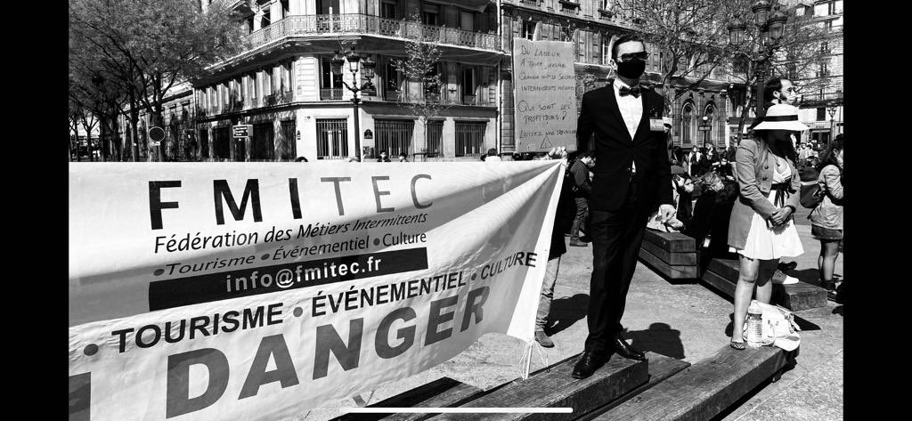 LaFMITEC's tweet photo. #occupationpartout #vendredidelacolere 
#intermittentsdelemploi #cddu #RHEC
✅Les OUBLIES du Quoi qu’il en coûte mobilisés jq:
➡️Retrait #RAC
➡️Aide immédiate pour ceux en rupture de droits
➡️Prolongation #annéeblanche + élargissement à tous
@Elisabeth_Borne @BrunoLeMaire @afpfr https://t.co/M4XgTU4yAQ