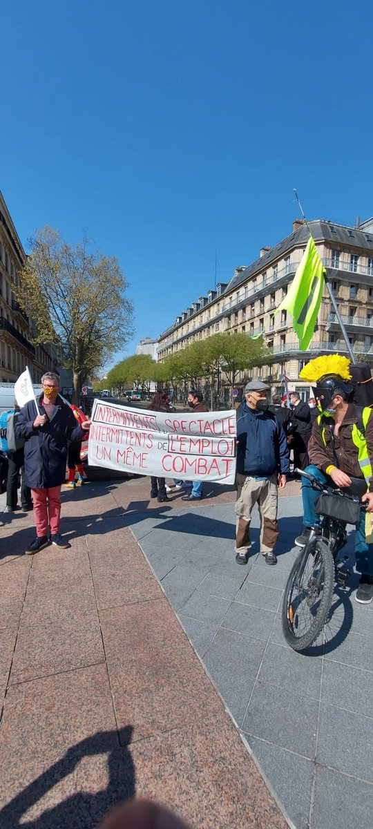 LaFMITEC's tweet photo. #occupationpartout #vendredidelacolere 
#intermittentsdelemploi #cddu #RHEC
✅Les OUBLIES du Quoi qu’il en coûte mobilisés jq:
➡️Retrait #RAC
➡️Aide immédiate pour ceux en rupture de droits
➡️Prolongation #annéeblanche + élargissement à tous
@Elisabeth_Borne @BrunoLeMaire @afpfr https://t.co/M4XgTU4yAQ
