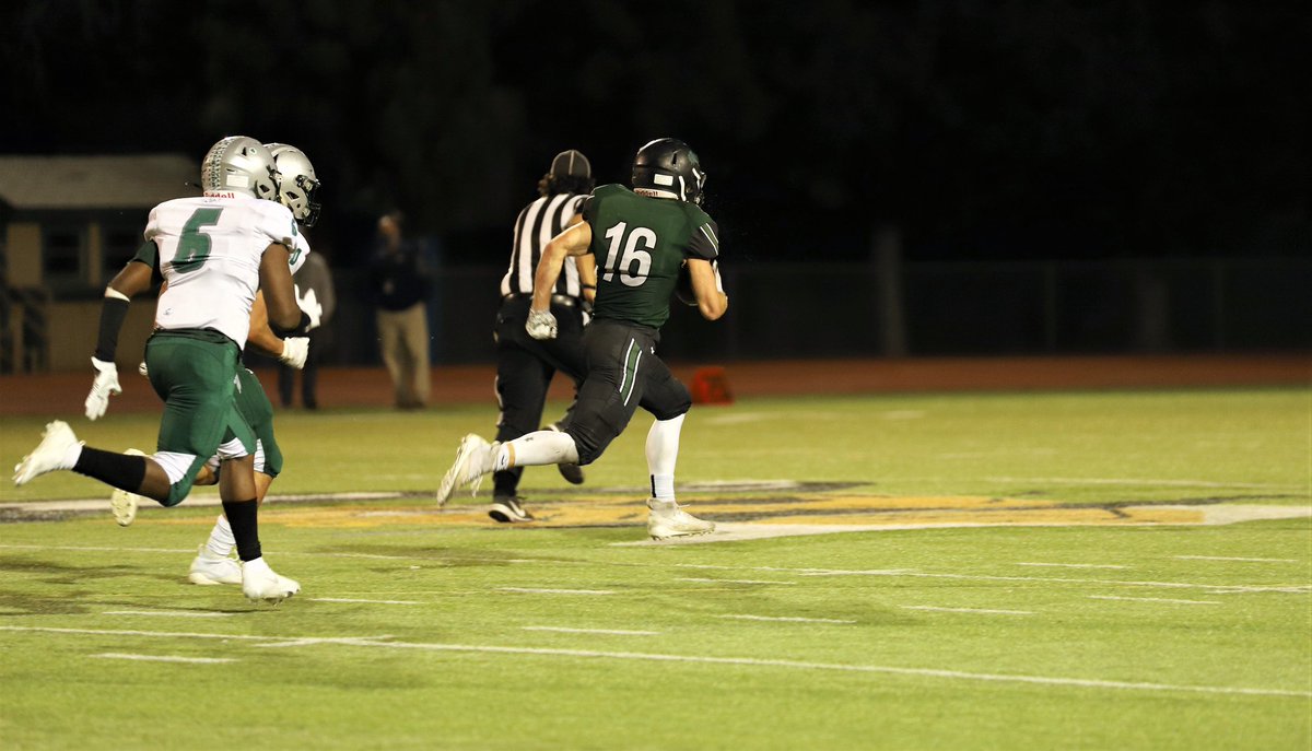 djimenez22's tweet photo. Fri "Day" Light Football @reedley_fb ๐ดโโ ๏ธvs #FresnoWarriors at #McLaneStadium 4:30pm (not a typo) *#VarsityOnly @m1kerios @saucedomax50 @BriABC30 @JuliaLopez3 @SammiOnAir @SBemisOnline @FresnoBeeSports @PAGMETER @StephenHicksTV @PiratePrideASB @ReedleyHSSports @31zcoach https://t.co/TroztwDkOq