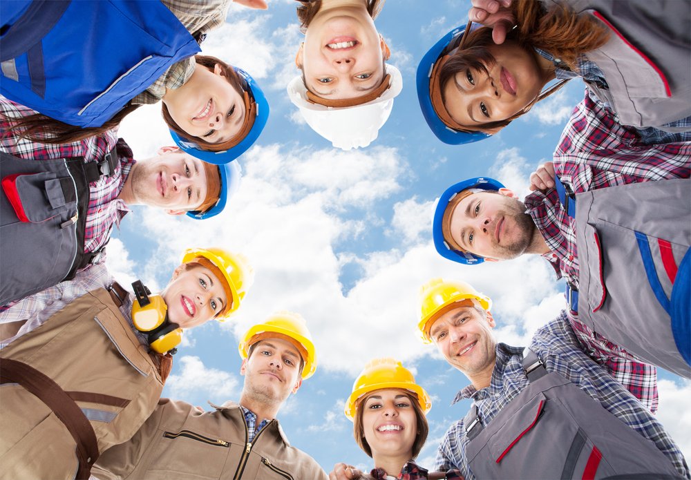 CleanRentalSvcs's tweet photo. If you're considering an industrial uniform rental for your business, many factors must be considered. Learn more in our blog! https://t.co/TlNMzk1Mot https://t.co/3N5ccGoLrG