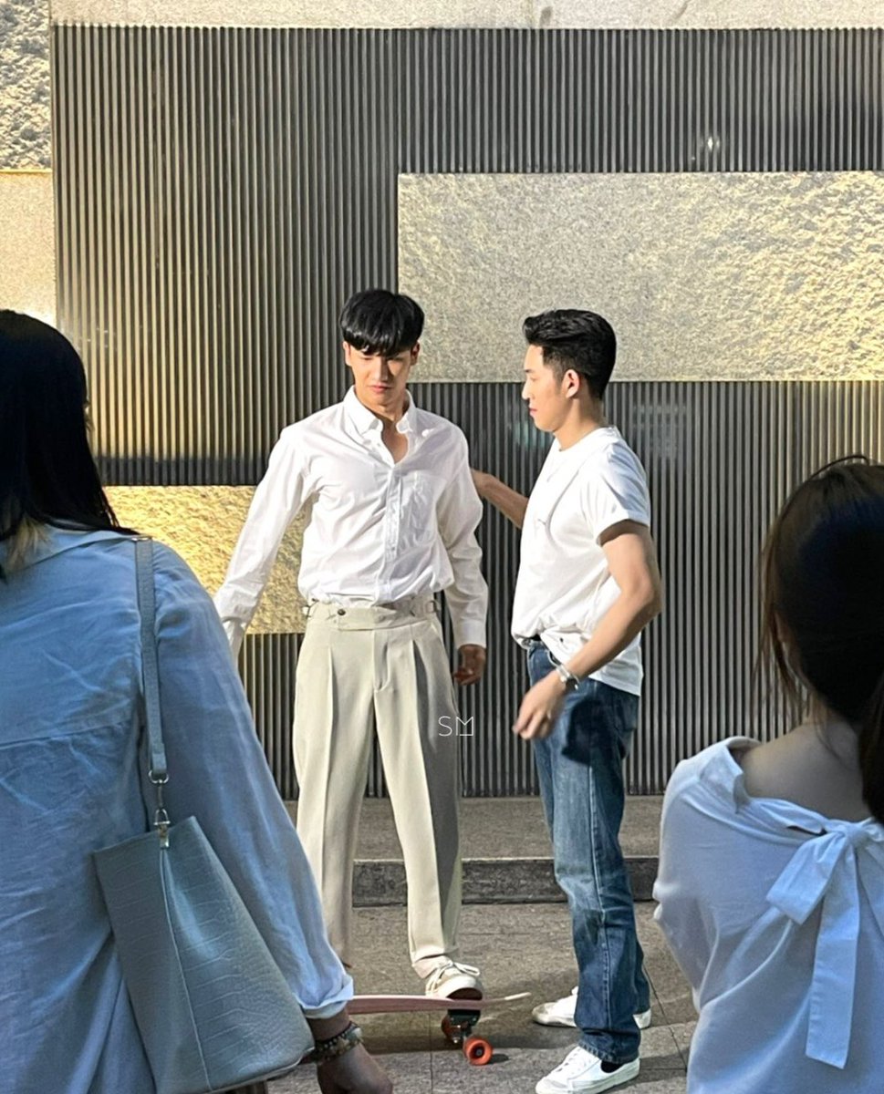 Wanwisa72456817's tweet photo. จริงป๊ะเนี่ย ทำไมภาพเหมือนตัดต่อ
Cr.owner #savetay #tawan_v https://t.co/CZ1OiI2qtu
