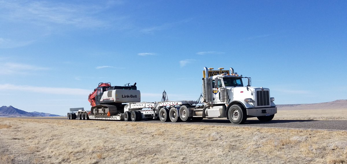 Geneva_Rock's tweet photo. Any guesses on the total length and weight of this haul headed out to our UTTR Missile Motor Receptacle and Storage Facility project?
Photo taken by Trucking Foreman, Bill Barratt.
#GenevaRock #UtahConstruction #trackhoe #transport #trucking https://t.co/aAwq2ybRxj