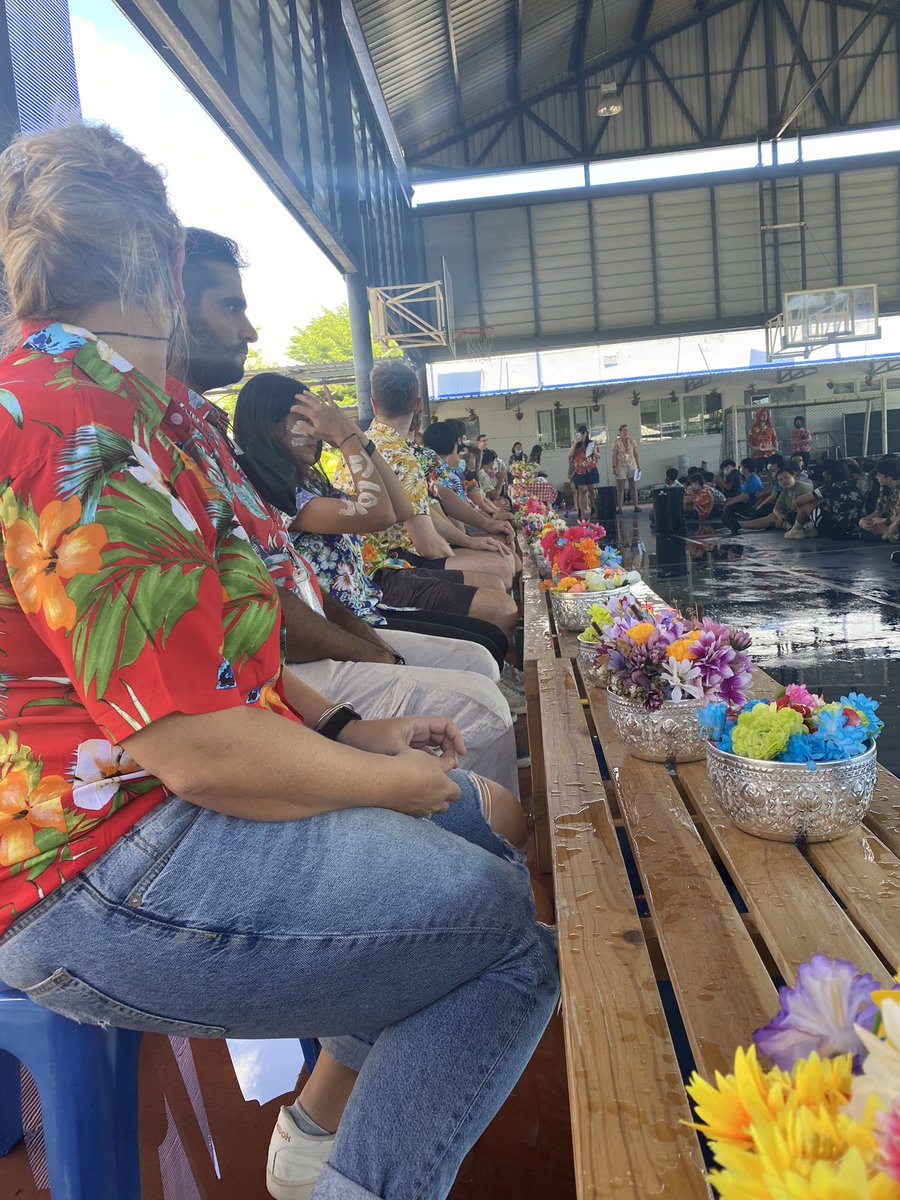 MissSteph_107's tweet photo. What a lovely day celebrating Songkran and Easter! We enjoyed Easter egg hunts, a water ceremony, Pagoda building and the history of Songkran @StAndrews_107 @MissErin_S107 @MulcahyLauren https://t.co/ssPDlI7j5D