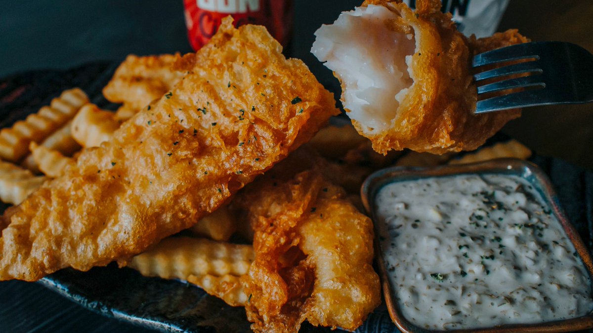 BridgesSund's tweet photo. Itโs just not #GoodFriday without fish & chips! ๐ ๐
We love lashings of vinegar and a bit of tartare sauce! How do you like yours?
#FishandChips #EasterWeekend #FishFriday #HappyEaster #EasterFood #TheBridges #TheBridgesSunderland #BridgesShop #BridgesShoppingCentre https://t.co/wi6IYsjn4U