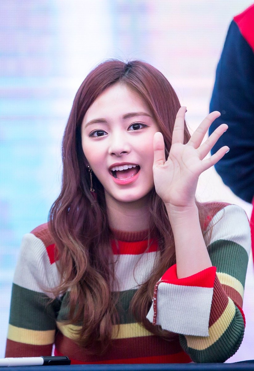 mykpoptv_'s tweet photo. Hello Twitter 👋
Have a wonderful day! https://t.co/clB0PWFjL8