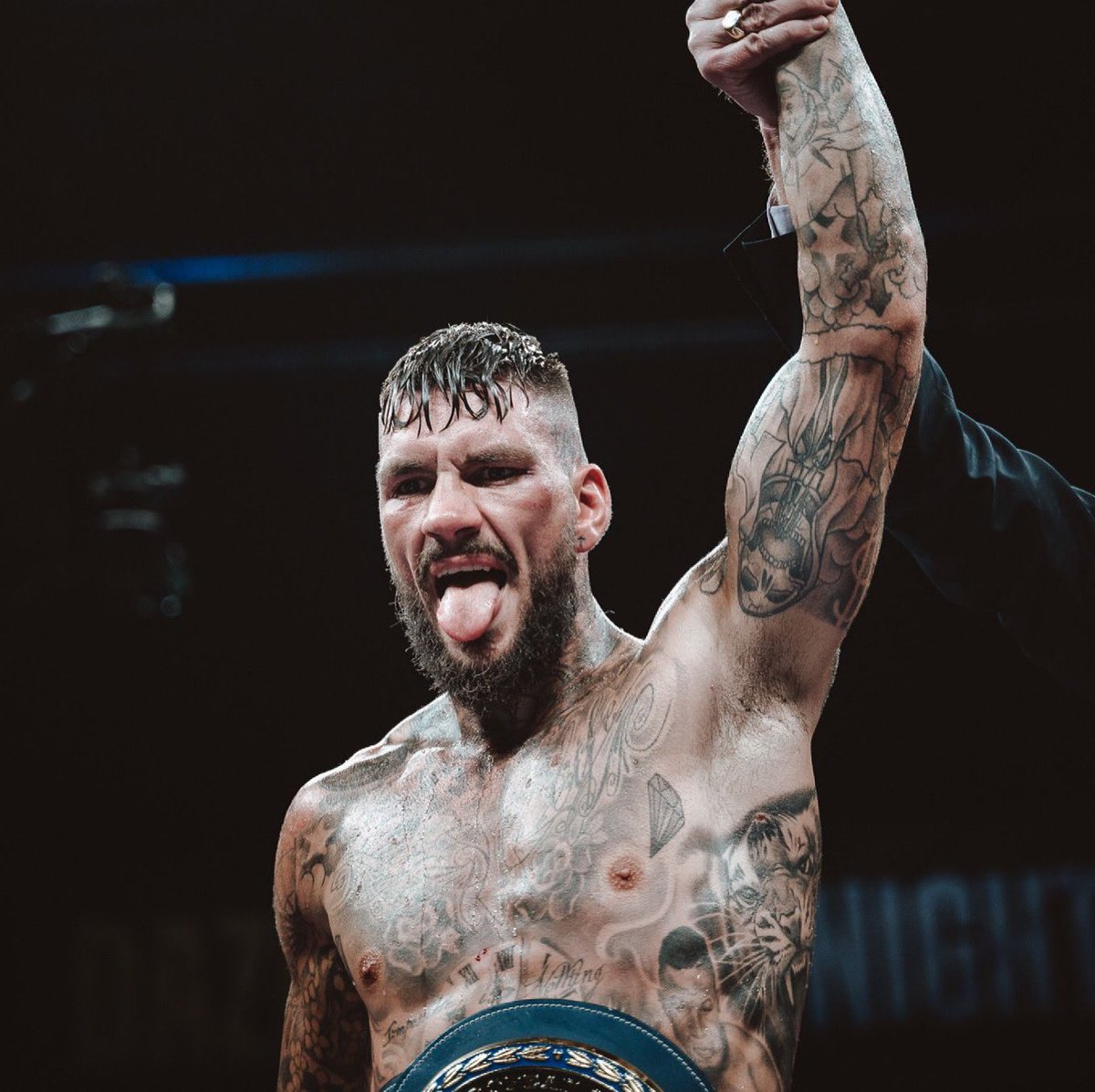 OpiSince82's tweet photo. ๐Tanti auguri di buon compleanno Daniele Scardina ๐
#milano #italia #proboxe #opisince82 #leone1947 #teamopi https://t.co/zfmkjq6iC8