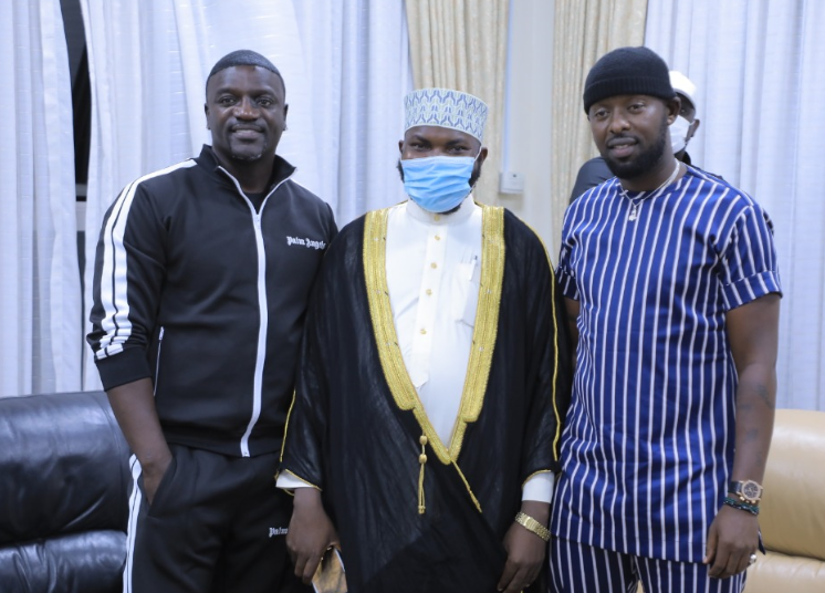 KampalaPost's tweet photo. Akon Arrives in Uganda Ahead of Meeting With President Museveni https://t.co/tEwvQ0UzOh https://t.co/bdzzG0uMIl
