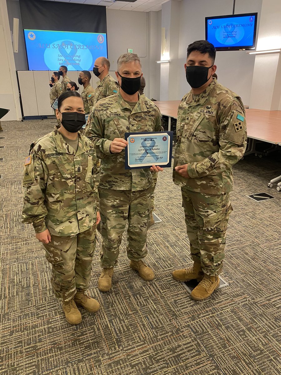 Johnson98474397's tweet photo. Army Logistics University kicked off SAAPM with a SASH Ceremony. Thank you to our outstanding LTs, WOs and NCOs that volunteered to support the cause against sexual harassment and assault. @CASCOM_CG @CASCOM_7 @ChiefofTrans31 https://t.co/OGBcu9wfLF https://t.co/noByBcNgmV
