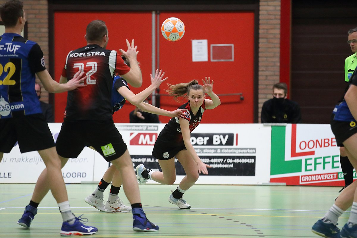Korfbalpuntnl's tweet photo. Tijd om te stemmen in de elfde ronde van de 'Goal van de Week'! Welke vrouwen er genomineerd werden deze week lees je in dit draadje. Stemmen kan tot aanstaande donderdagmiddag 12 uur en doe je hier: https://t.co/NER4ZLMJ7M #GvdW #korfballeague #korfbalfinale

Foto: @korfbalfoto https://t.co/Y0fsBxw2xZ
