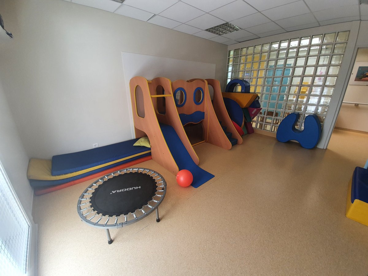 ChuSaintEtienne's tweet photo. #JourneeMondialeDeLautisme
Focus sur le Centre Leo Kanner - Pôle de référence Autisme au @ChuSaintEtienne spécialisé dans la prise en charge précoce des enfants porteurs de troubles du développement. Bravo aux équipes pour leur dévouement tout au long de l'année ! https://t.co/qJ7Gu23o29