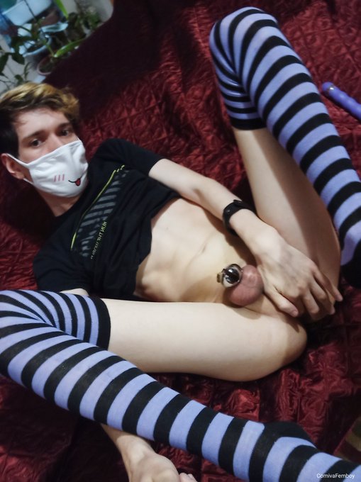 I'm coming back a little~☺💕 Recently, more and more often I want to take off this cell and free my clitoris~ Only<a href="/tag/femboy"class="tags"><span>#femboy</span></a>