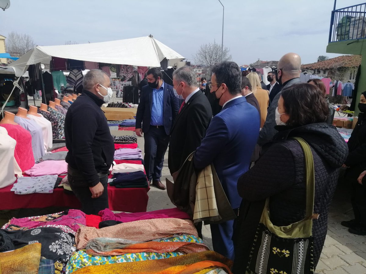 Glckprt's tweet photo. Gelecek Partisi Demirköy 1.olağan kongresi saat 14.30 da başlayacaktır.Kongre öncesi Genel Başkan Yardımcısı sayın Selçuk Özdağ eşliğinde esnaf ziyareti yapılmaktadır .. https://t.co/kMXhlTnNve