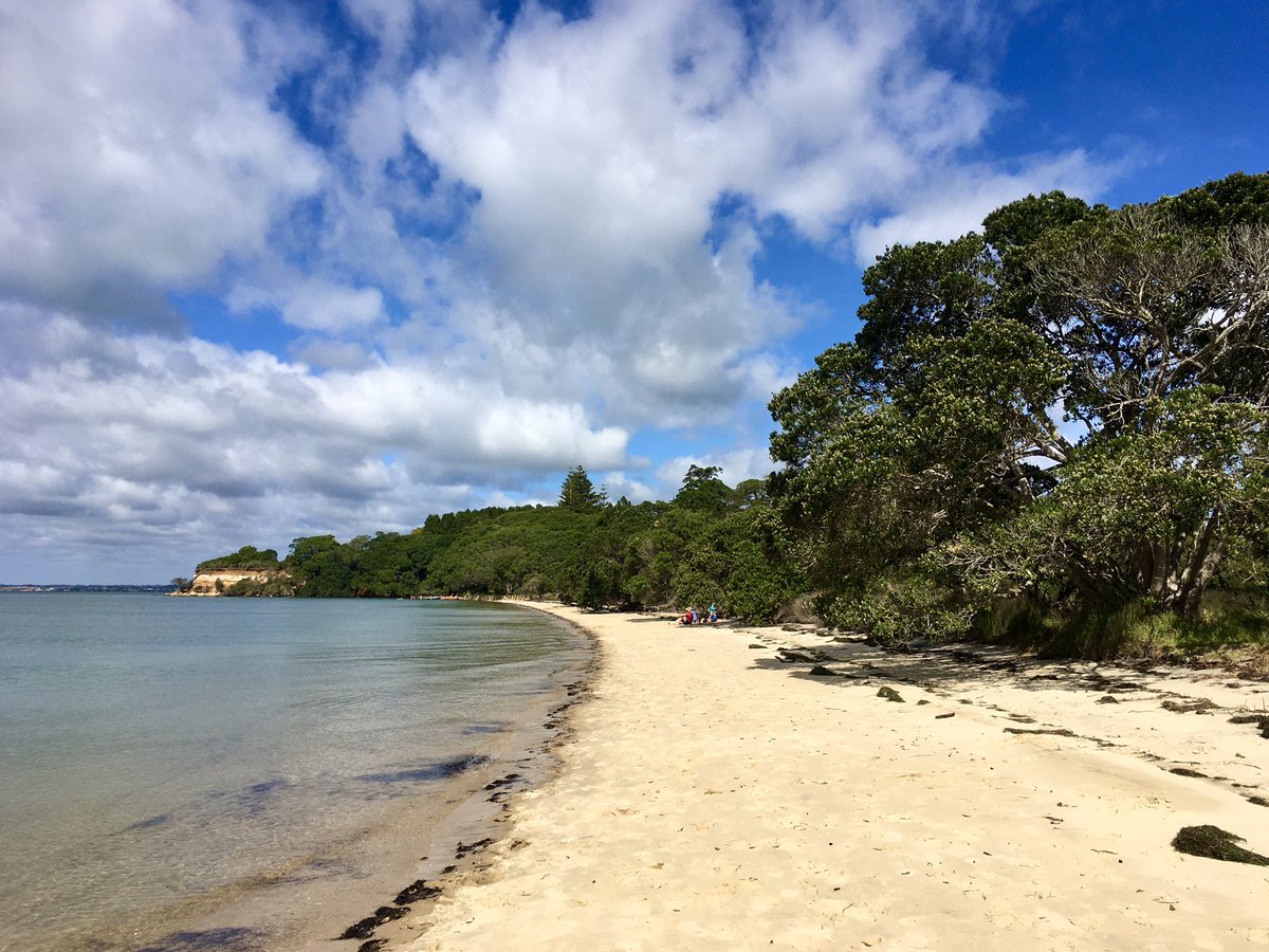 NatashaBarret18's tweet photo. Fabulous day trip out to #Āwhitu Regional Park @AklCouncil
Brought back happy memories of my Auckland Regional Council days.
#daytrips #eastertrips #Auckland #shotoniphone #iphonephotography #regionalparks https://t.co/VVPcpg9xNB