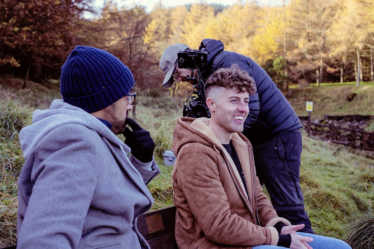 MIDDLEMEN tweet media