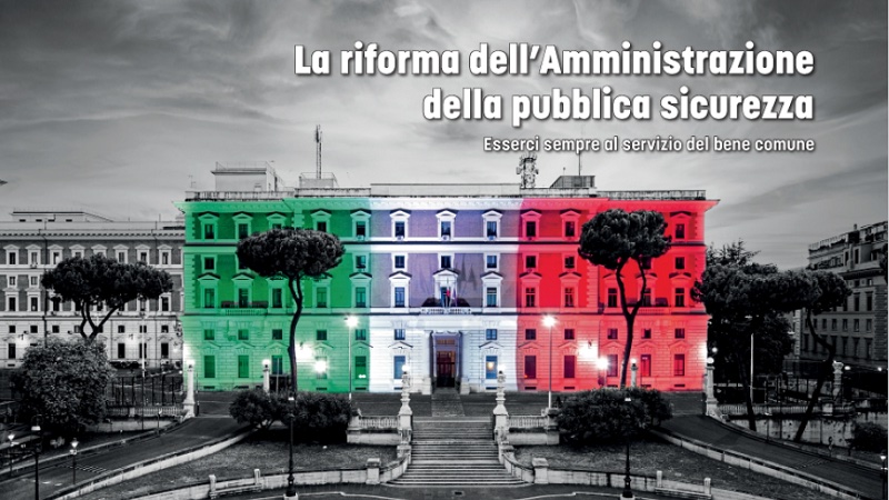 fmdigitale's tweet photo. Ieri, in occasione del 40esimo anniversario della la riforma della #pubblicasicurezza, la @poliziadistato e @googleitalia hanno rinnovato il supporto al progetto #ViviInternetalmeglio, a fianco di @Altroconsumo.

#essercisempre #AllDigitalWeek2021 #iteachdigital https://t.co/7xthChhRMR