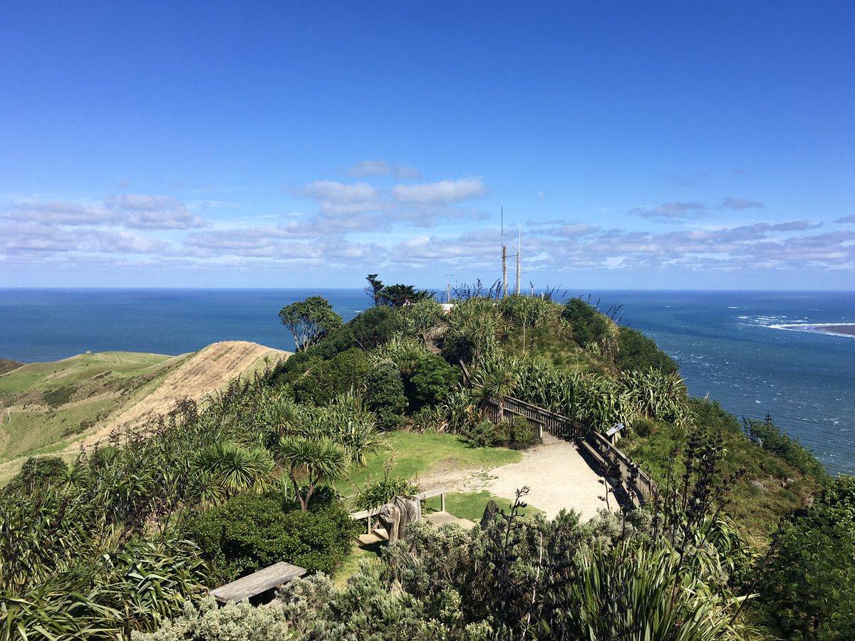 NatashaBarret18's tweet photo. Fabulous day trip out to #ManukauHeads #Lighthouse
#daytrips #eastertrips #Auckland #shotoniphone #iphonephotography #spectacularviews https://t.co/96oG9Dl3Zw