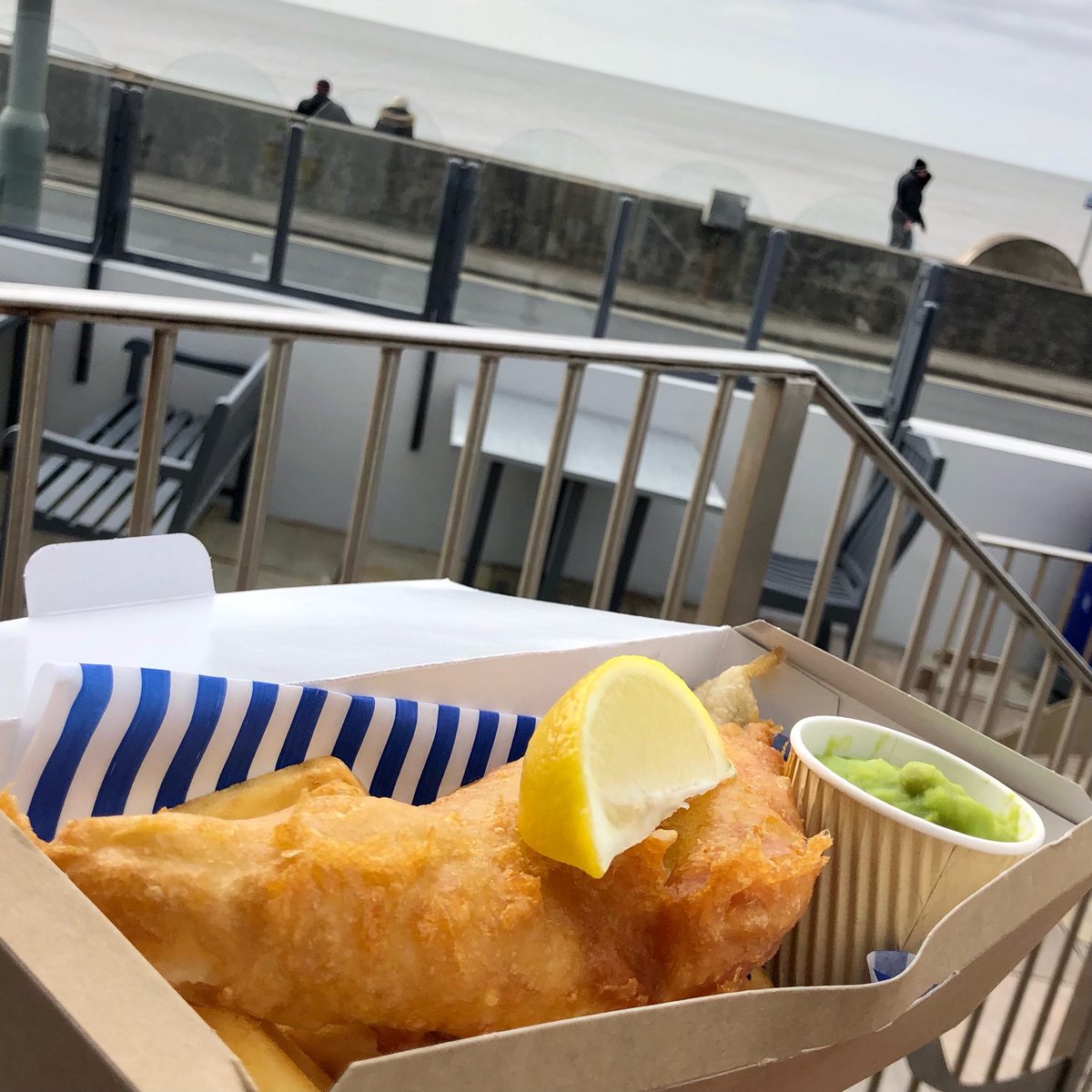 🐟 🐠 G O O D   F R I D A Y 🐠 🐟 
The sun is shining ☀️ our takeaway service is now open 🥡 come and grab a bite to eat or a piping hot coffee ☕️ and take a stroll on Cleveleys Promenade #cleveleys #takeaway