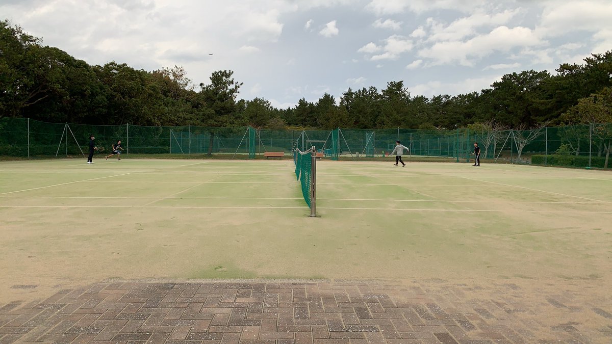kyusanRA's tweet photo. 入学おめでとうございます🌸
毎週月曜と木曜に海の中道でテニスをしています🎾初心者でも大歓迎ですので良かったら体験来てみてください！
気軽に質問して下さいね😼 https://t.co/S30S6D8wk0
