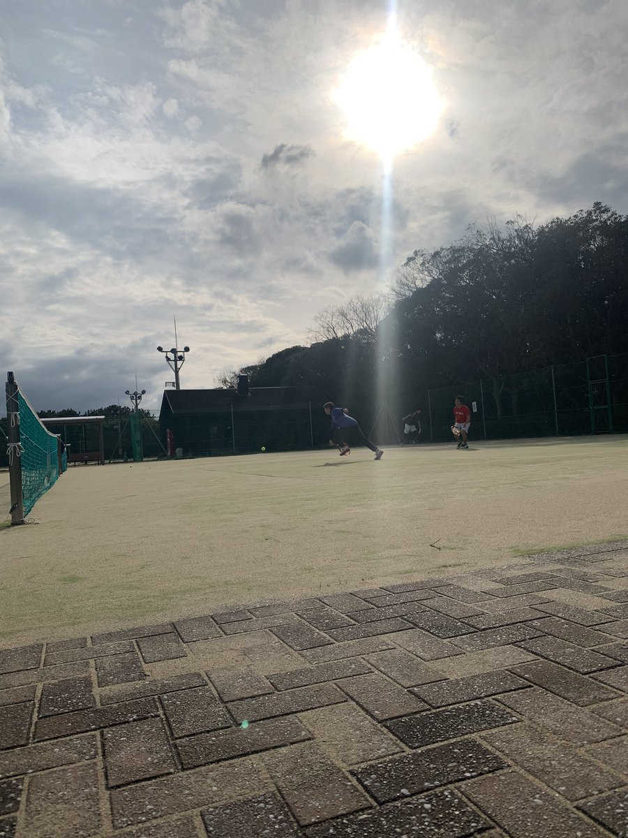 kyusanRA's tweet photo. 入学おめでとうございます🌸
毎週月曜と木曜に海の中道でテニスをしています🎾初心者でも大歓迎ですので良かったら体験来てみてください！
気軽に質問して下さいね😼 https://t.co/S30S6D8wk0