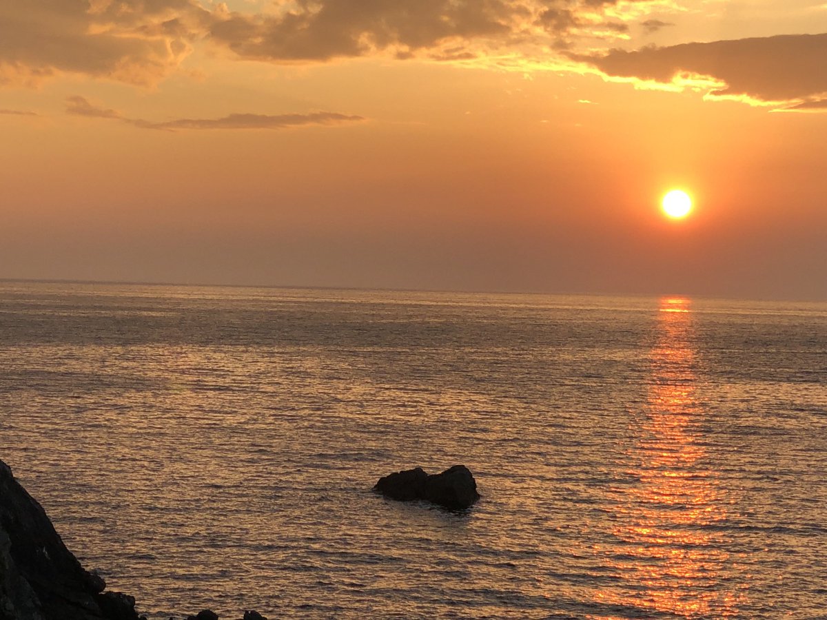 Santa3coco's tweet photo. 夕日はやっぱり綺麗✨✨😌 https://t.co/BMV5Y3o1BD