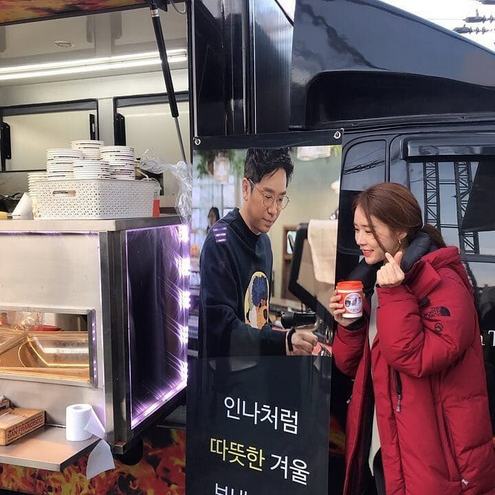 littlekung309's tweet photo. (Throwback Photos) Yoo In Na with Food Truck from
1.IU in My Secret Hotel (2014)
2. Kim Go Eun in The Spies Who Loved Me (2020)
3-4.Sundabang Team in Touch Your Heart (2019)
#YooInNa #유인나 #ยูอินนา #TouchYourHeart #Sundabang #MySecretHotel #TheSpiesWhoLovedMe
Cr.pic to owner https://t.co/WwgR3TOJ8b