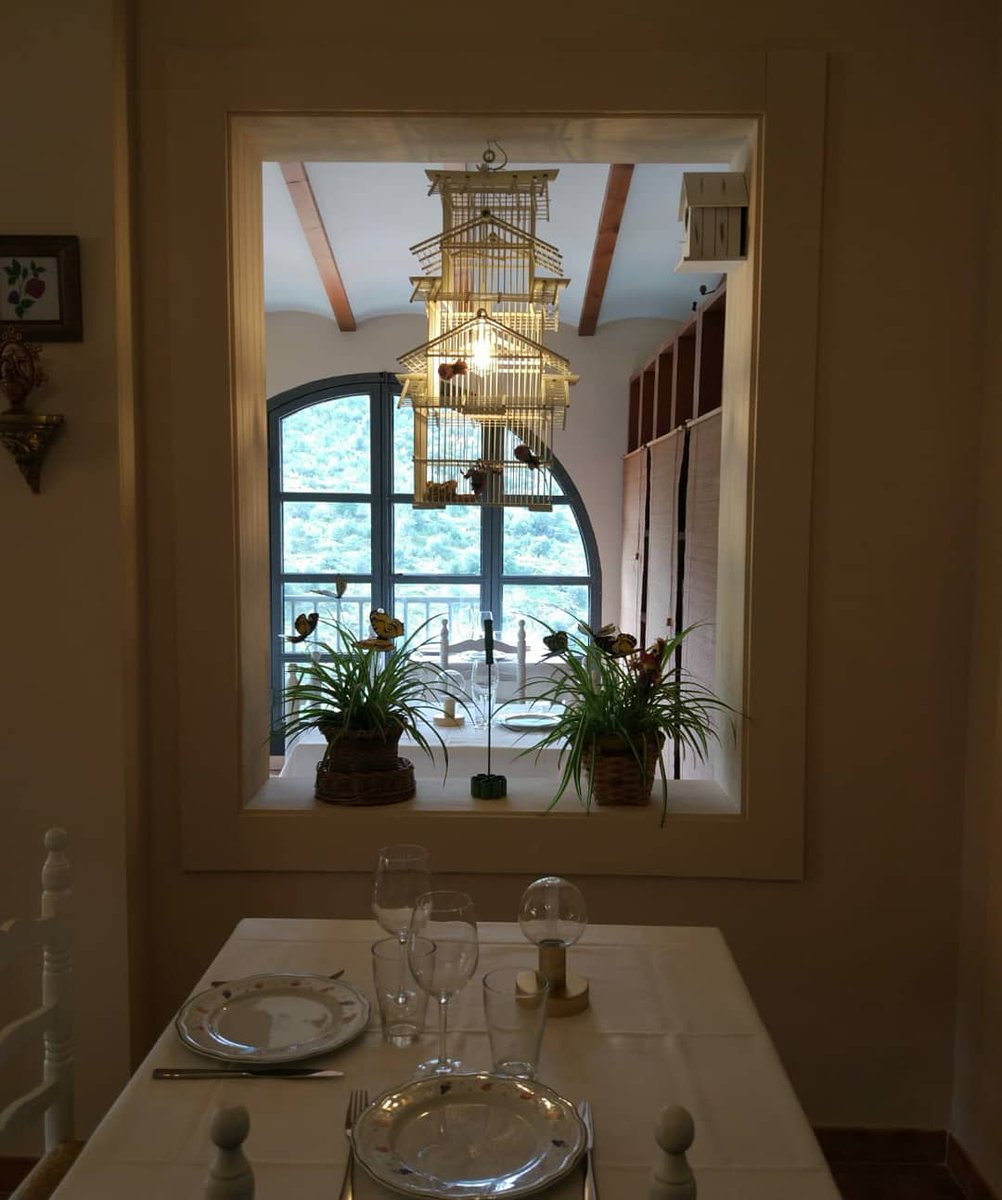 quinta_arribes's tweet photo. Rincones del comedor. Ventanas a Arribes. Ventanas al Duero 
@CyLesVida
#quintadelaconcepcion #arribesdelduero #arribes #turismorural #naturaleza #landscape #duero #douro #turismo #PosadaReal  #Salamanca #castillayleon #spain https://t.co/ubyM0BuM1P