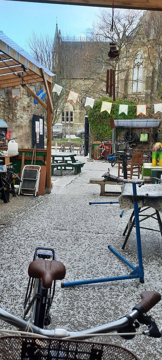 Friday, 02/04 staffing problems, Yard will open late, about 11:30. Sorry mates. Usual hours tomorrow.