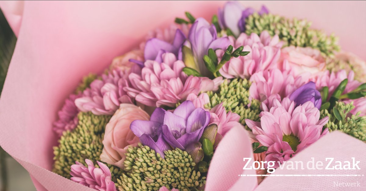 Steeds meer van onze eigen collega's maken dagelijks een wandeling. Speciaal voor Pasen kunnen alle medewerkers die meedoen aan het vitaliteitsprogramma een bos bloemen ophalen bij hun lokale bloemist 💐👟 Hoe motiveer jij het dagelijks wandelen? #wandelenwerkt