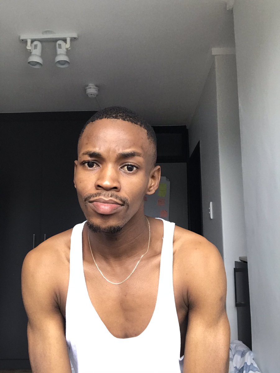 boi_gaserotse's tweet photo. I took these just after I woke up. 🙃 Good morning 🌱🤍 https://t.co/K50jeUSXYt