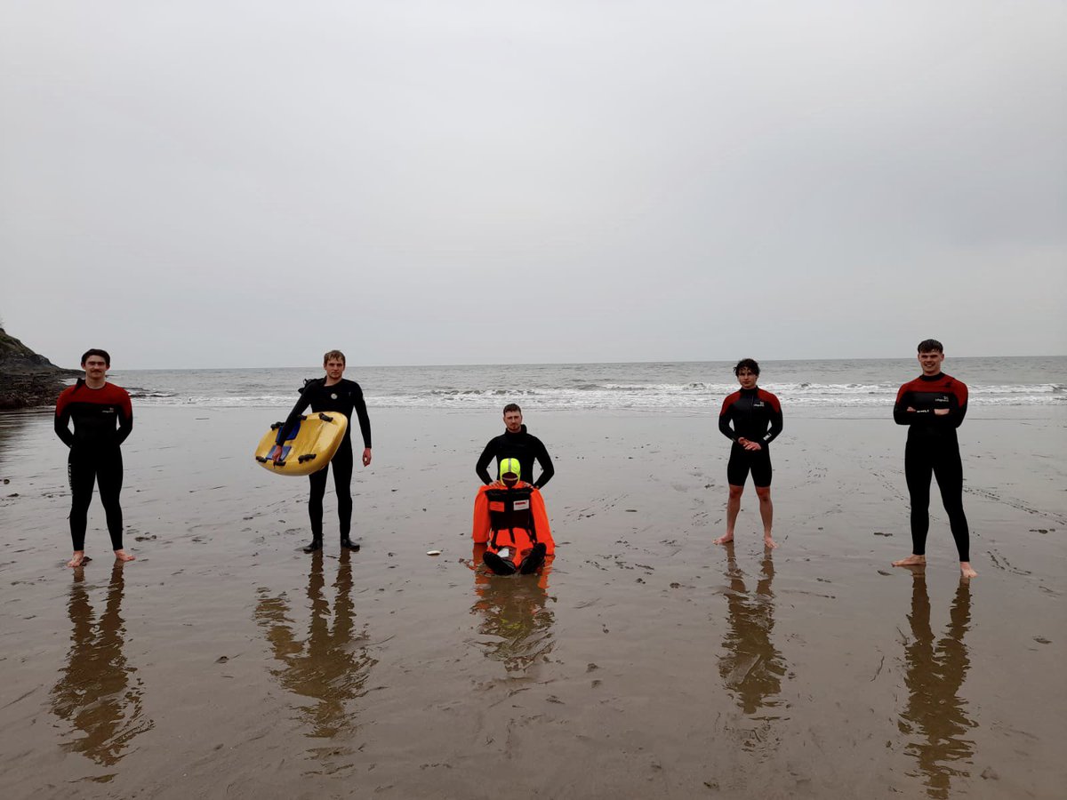 RnliLgCeredig's tweet photo. #RNLI Lifeguards will be patrolling at Llangrannog and Borth over the Easter holidays (2 April - 18 April).

-Lifeguards can’t be everywhere this spring/summer, please enjoy the coast responsibly
-Despite the fine weather the sea is still very cold
https://t.co/qJVS3SOrEz https://t.co/Ap4eR9fa73