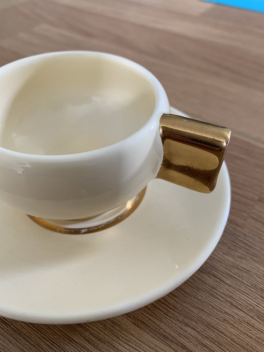 neilhwilliams's tweet photo. 1/4 Today’s espresso, is a Papua New Guinea Kenta, grown around Goroka in the Eastern Highlands. Small farmers in NG tend to grow the coffee alongside other subsistence crops, in ‘coffee gardens’ with as ...
#villeroyboch
#artdeco
#papuanewguineacoffee
@redber_coffee
#robj https://t.co/SKIN5ACr3c