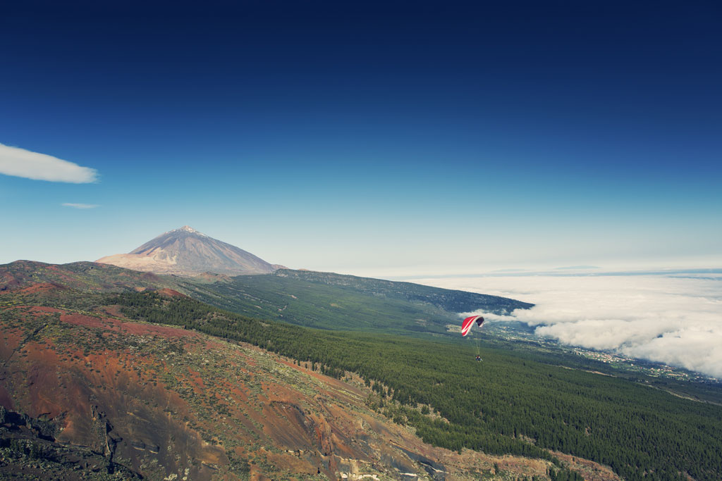 ¡El salto más altos de España!

En Izaña despega el vuelo en parapente más alto de España. Desde el volcán hasta la playa. 

#visittenerife #tenerife blgs.co/vc68to