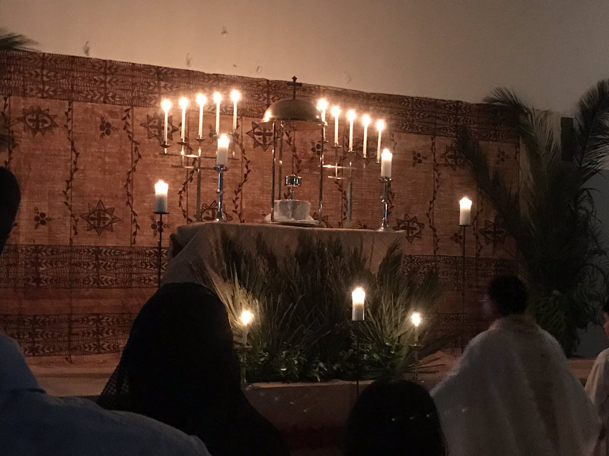 godfactauthor's tweet photo. Holy Thursday https://t.co/wpvakeSVw4