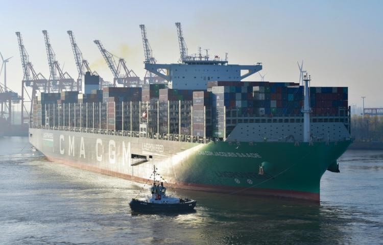 aflomagazine's tweet photo. For BRS, maritime transport is well on its way to decarbonization.
#World #BRS #decarbonation #speedreduction #marketsegmentation #technicaldevelopments #shipefficiency #seatransport #logistics #supplychain 
https://t.co/8N24r2xm3M https://t.co/bah1fB3DEp