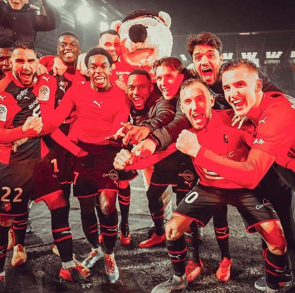 roazhonlife's tweet photo. Miss you my #SRFC 🔴⚫⚽ https://t.co/v45ZjDlWCg