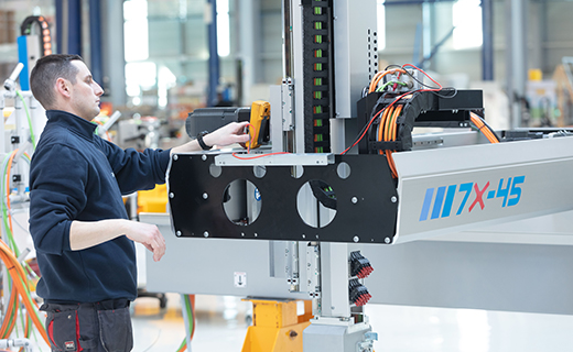 When you buy a Sepro robot, you also buy our repair &amp; curative maintenance service. Our experts will intervene in record time for the replacement of parts or configuration of new equipment in your company. Contact them for more information: bit.ly/3rE8m16 #robotics