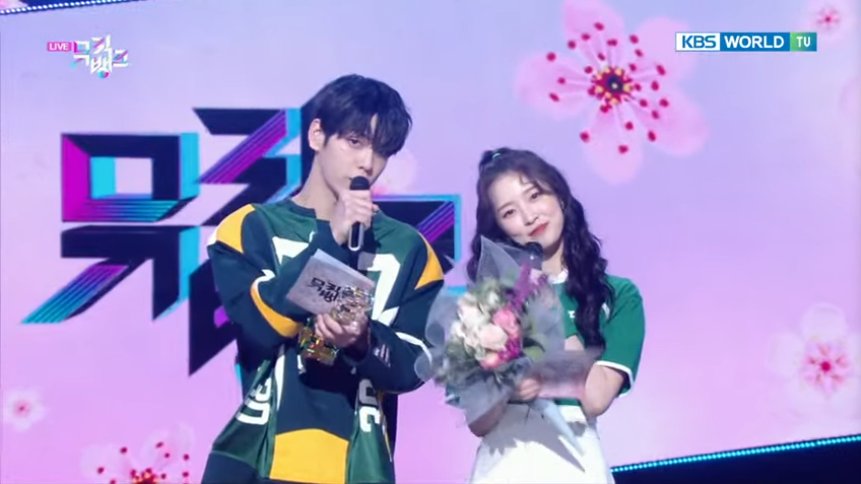 yeonanaaa_'s tweet photo. TXT MOOD DIARY PLAYLIST
#TXT_MoodDiary
#IWantToDoSomethingDifferent
#FridayWithMCSoobin #TXT_์๋น
#ํฌ๋ชจ๋ก์ฐ๋ฐ์ดํฌ๊ฒ๋
@TXT_members @TXT_bighit https://t.co/ogVlKi7VP2
