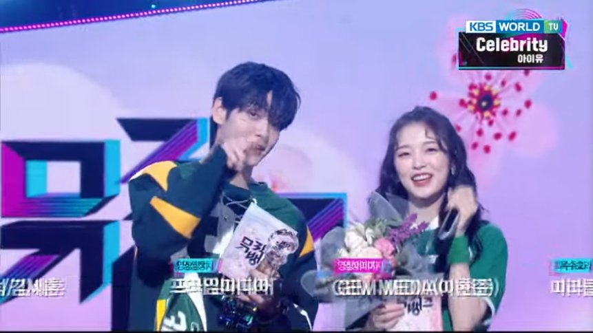 yeonanaaa_'s tweet photo. "You're my celebrity"
TXT MOOD DIARY PLAYLIST
#TXT_MoodDiary
#IWantToDoSomethingDifferent
#FridayWithMCSoobin #TXT_์๋น
#ํฌ๋ชจ๋ก์ฐ๋ฐ์ดํฌ๊ฒ๋
@TXT_members @TXT_bighit https://t.co/rbI6amZtZ8