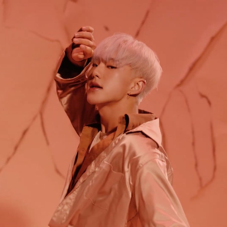 17spics's tweet photo. #스파이더_호시_내려온다 https://t.co/f1e76eCiaa