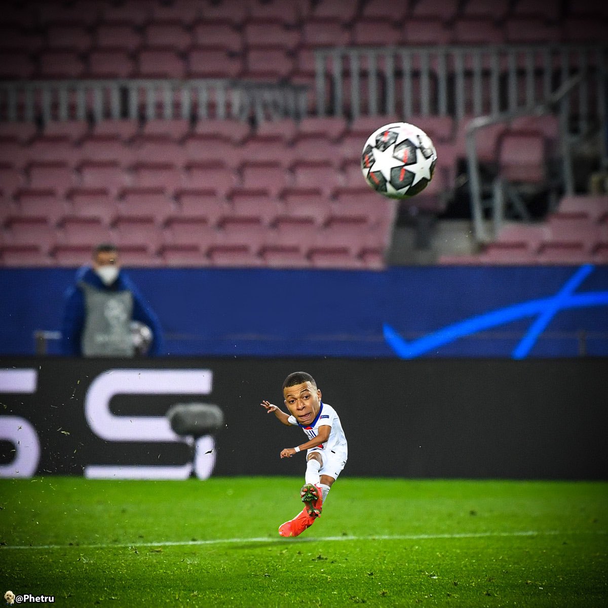 Phetru's tweet photo. π₯ KYLIAN MBAPPΓ π₯
ππΌ @KMbappe
#mbappe #minijugadores #tinyplayers #psg https://t.co/LGHjQdQJ8k