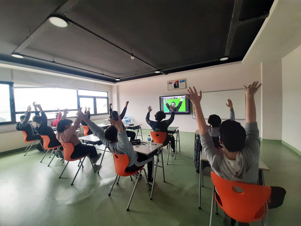 UgurOkullari's tweet photo. Uğur Okullar�� Genel Müdür Yardımcısı Barış Sezgin, 'LGS'ye Hazırlık ve Motivasyon' semineri kapsamında Türkiye genelindeki 8. sınıf öğrencilerimizle bir araya geldi. ✨

#UğurluOlmak https://t.co/evY2e9Ou3S